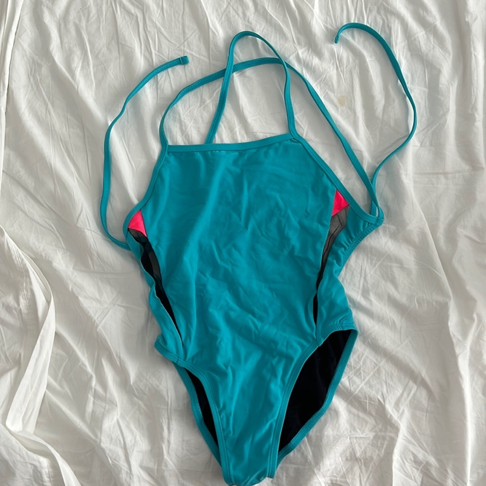 JOLYN- REMO W/ MESH CUTOUTS